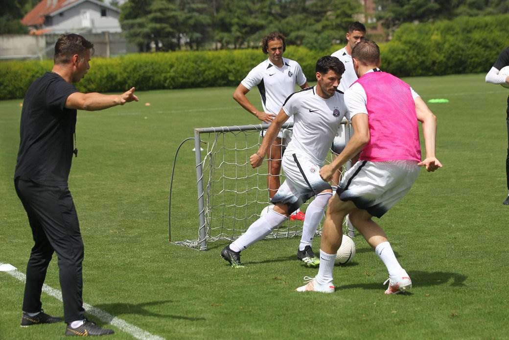 partizan pocetak priprema vucelic