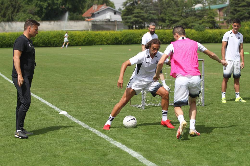 partizan pocetak priprema vucelic