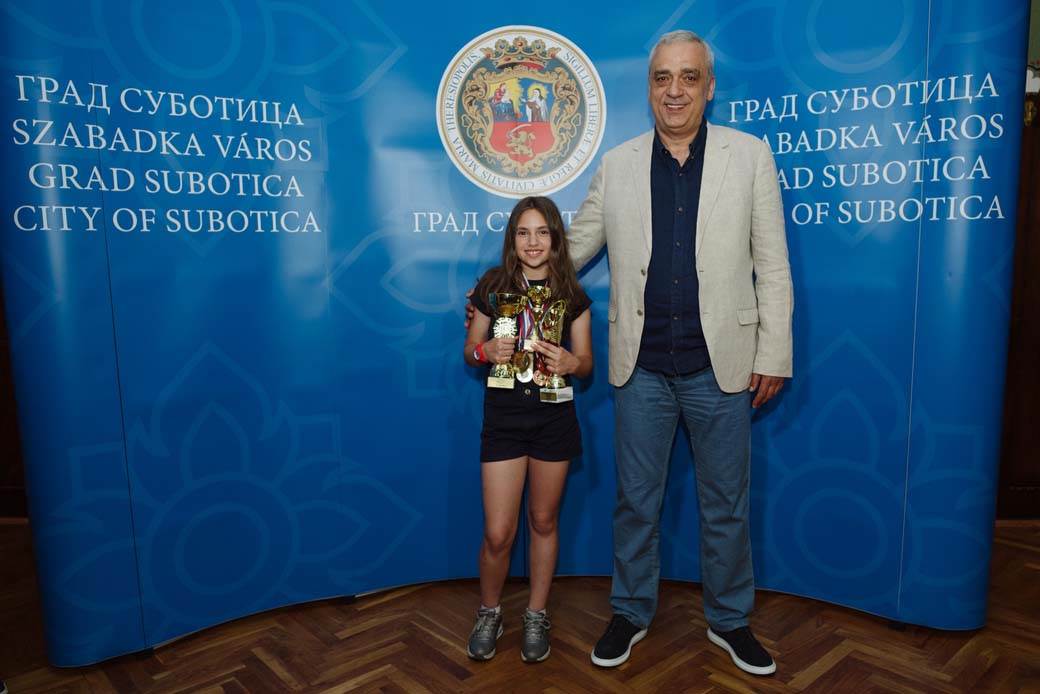 teniserka u poseti gradonacelniku bakicu subotica