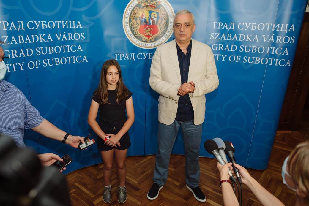 teniserka u poseti gradonacelniku bakicu subotica