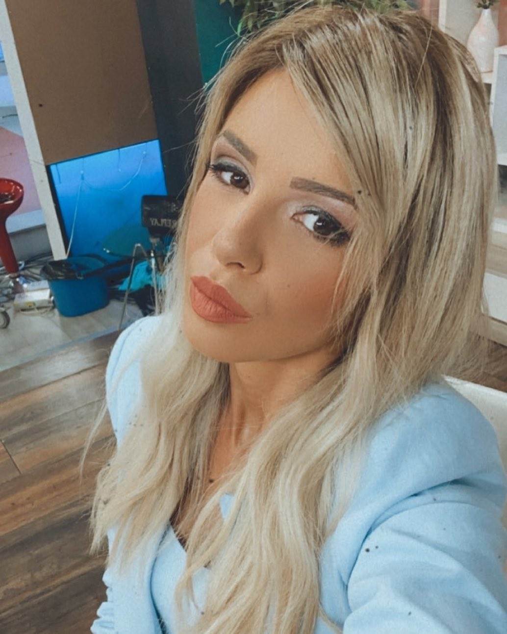 strugar je bio u vezi sa voditeljkom