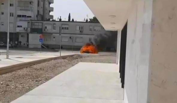 zapalio se automobil crna gora 