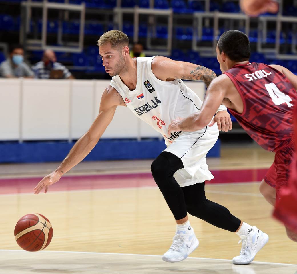 Stefan Jović potpisuje za Bajern