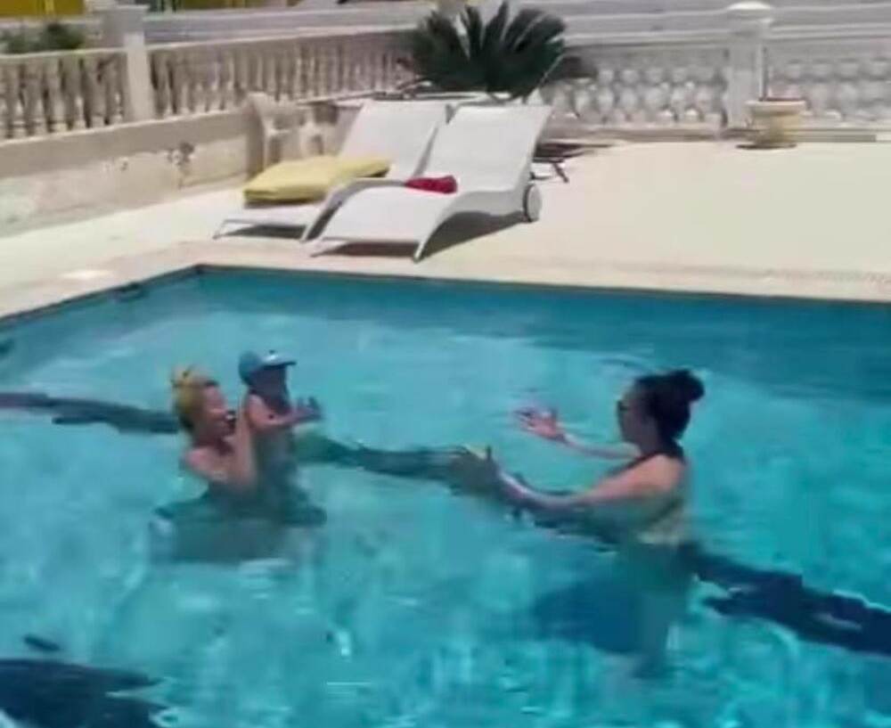 Bogdan objavio snimak iz vile na Kipru