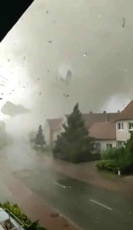 tornado u ceskoj video