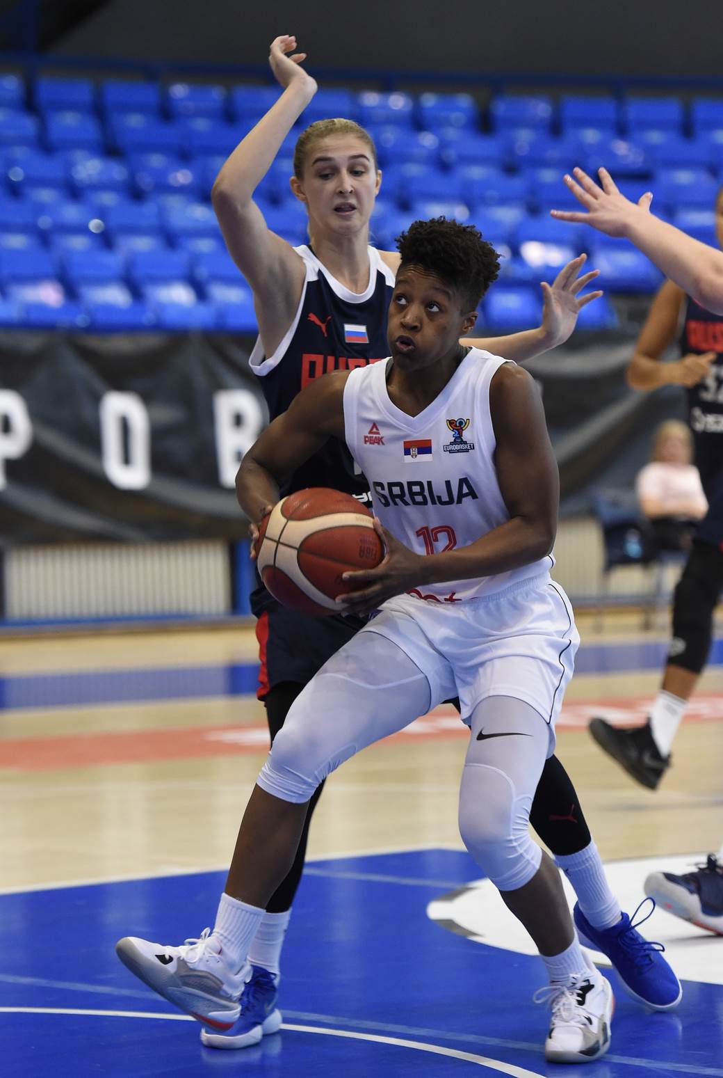 Ko je Amerikanka koja igra za Srbiju Ivon Anderson