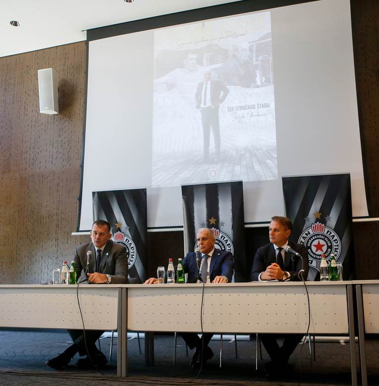 pet igraca napustilo partizan