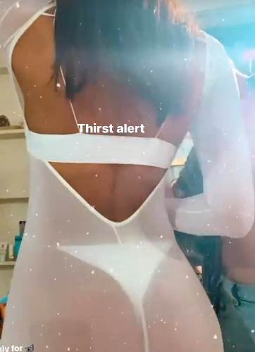 Irina Šajk telo u kupaćem kostimu