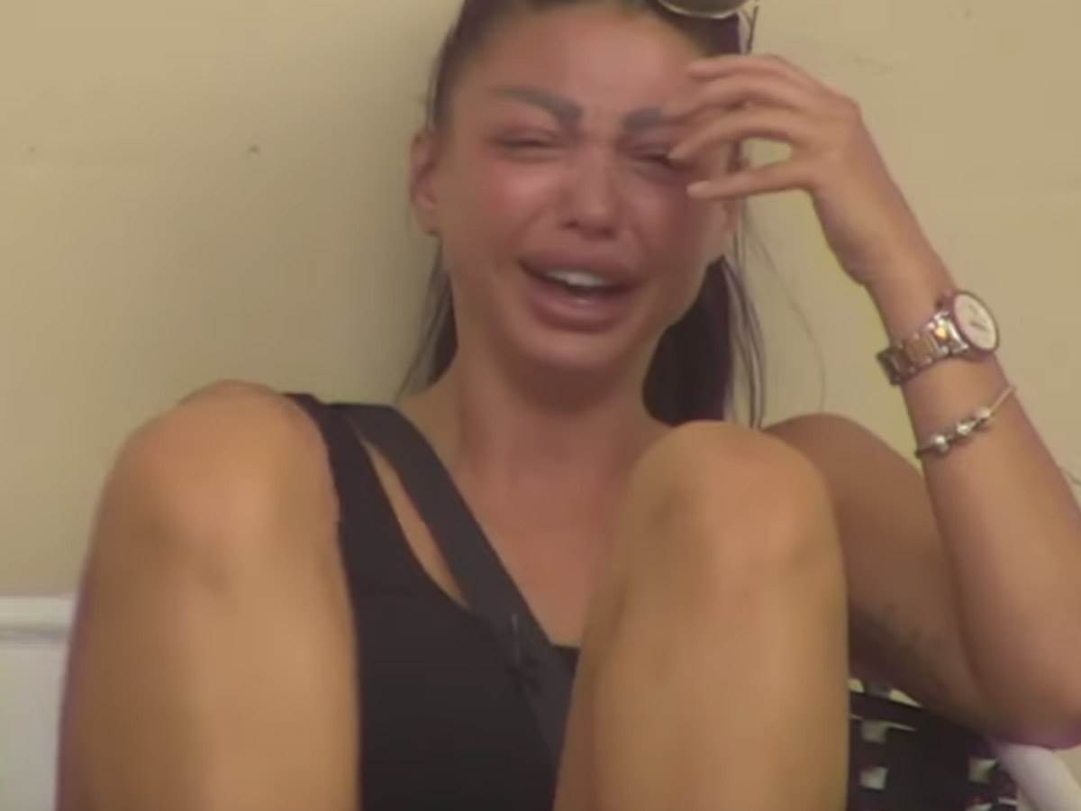 janjus maja razbila staklo glavom zadruga