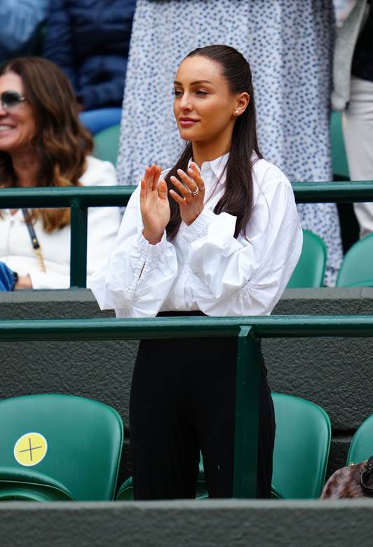 kjara pasari devojka nika kirjosa