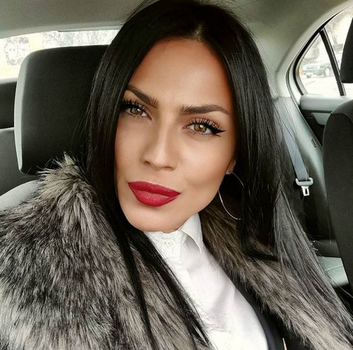 Policajka Ceca objavila sliku u bikiniju