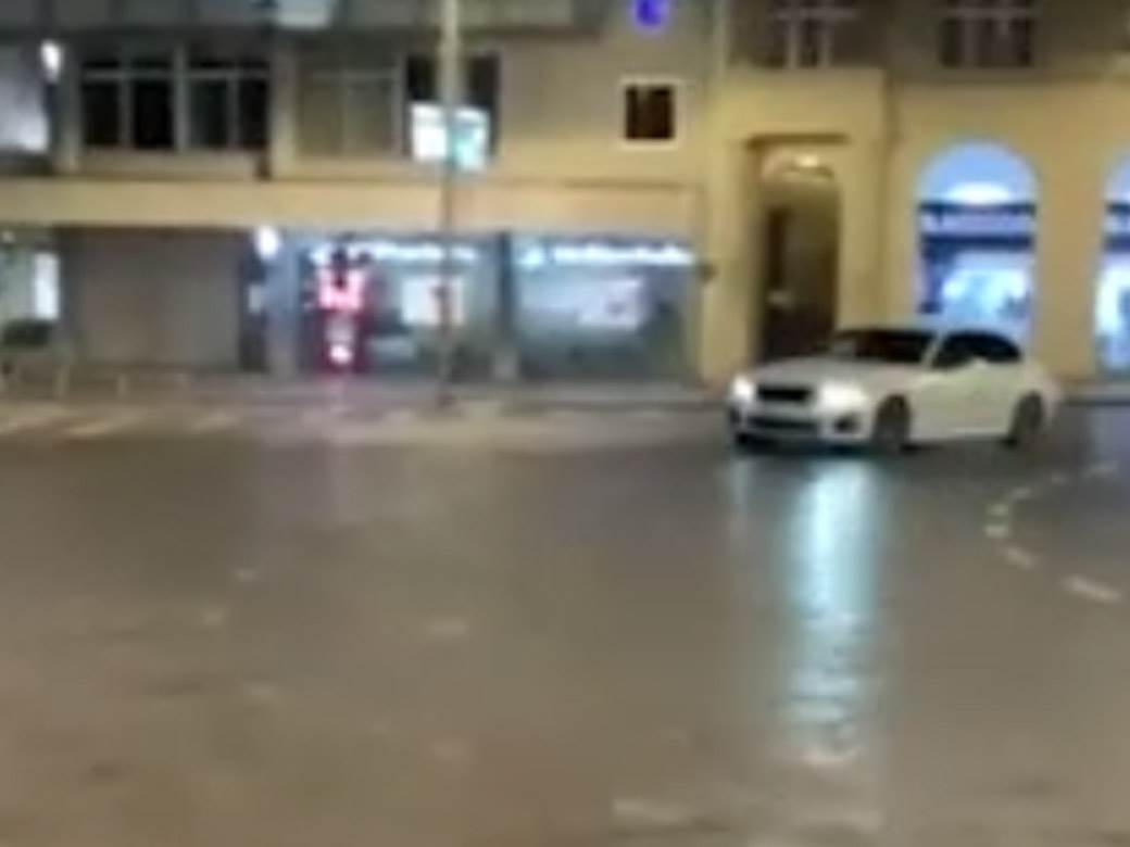 kolima divljao na trgu republike video