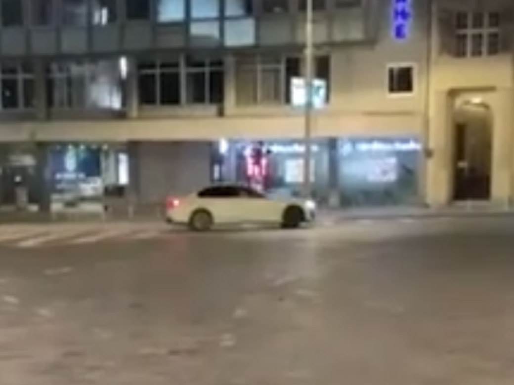 kolima divljao na trgu republike video