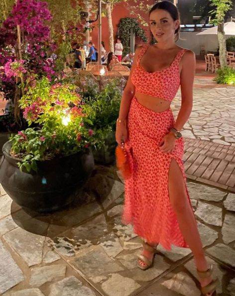 Rada Manojlović i Ana Sević na Tviteru