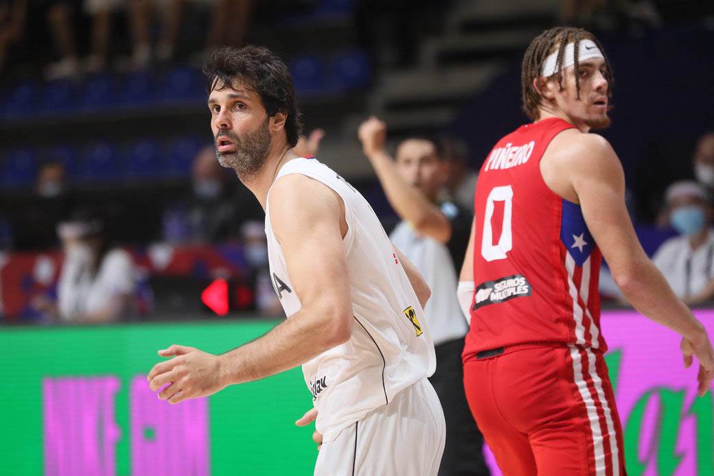 stefan jovic povredjen gleda utakmicu