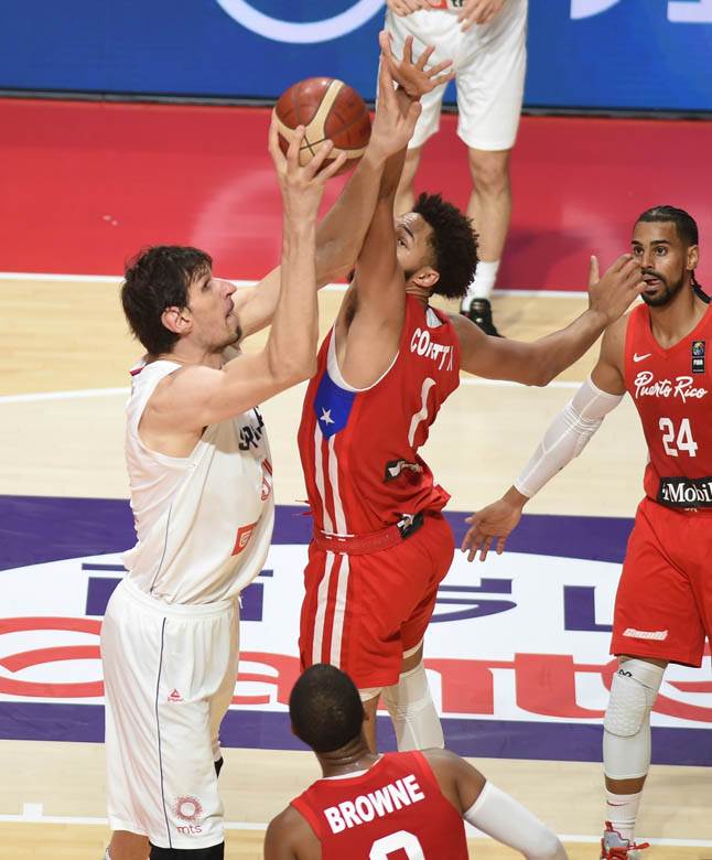 stefan jovic povredjen gleda utakmicu