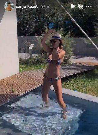 sanja kuzet seksi ples u bikiniju