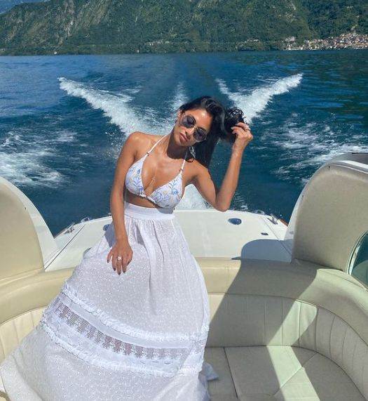 nikol sercinger prezgodna u bikiniju