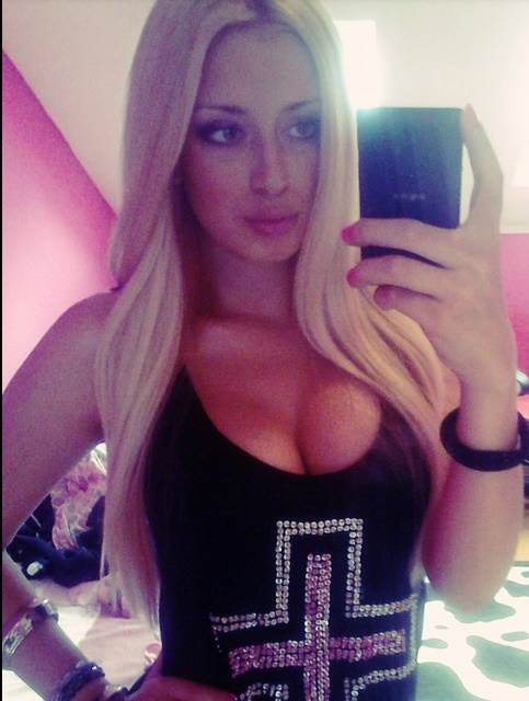 Tea Tairović pre plastičnih operacija