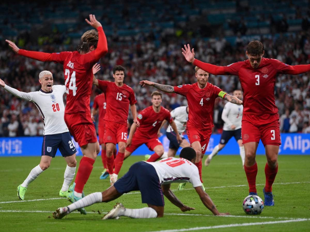 engleska danska penal rahim sterling