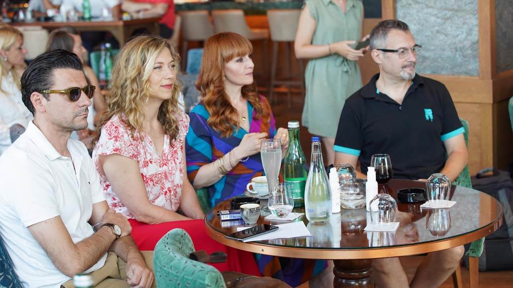 superstar uzbudljiva jesen ubice drzavni sluzbenik