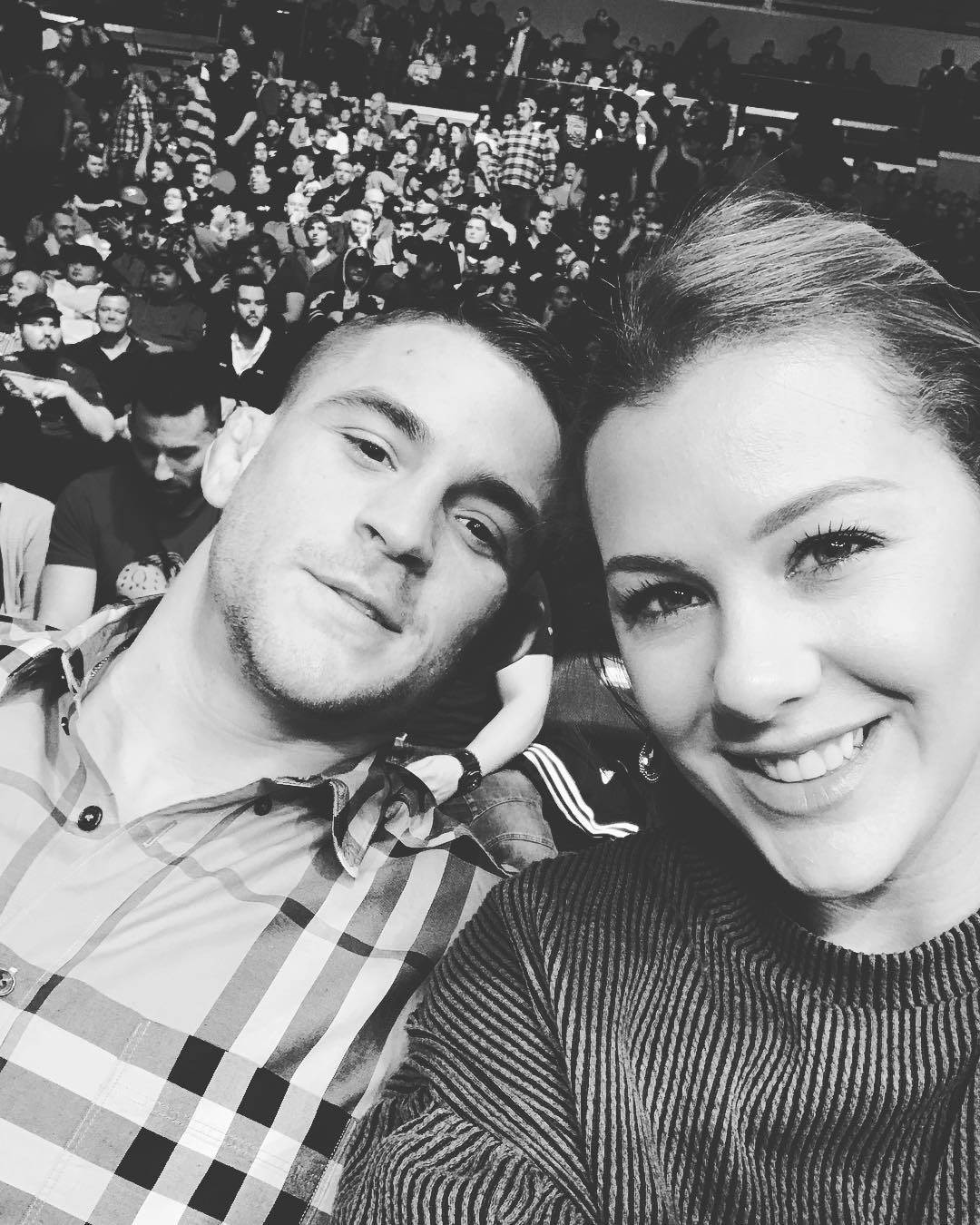 konor mekgregor dastin poarje mma zena