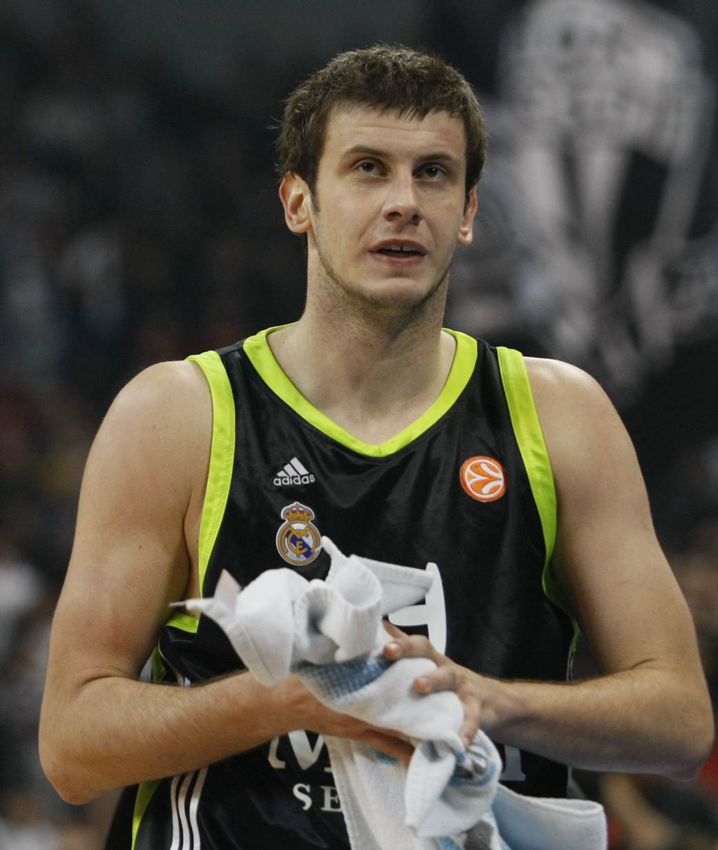 novica velickovic kraj karijere poruka