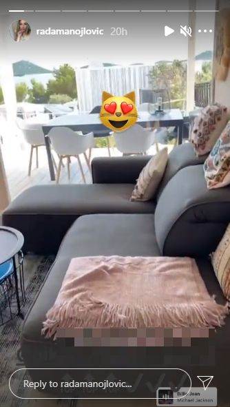 rada manojlovic na moru u hrvatskoj