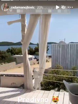 rada manojlovic na moru u hrvatskoj