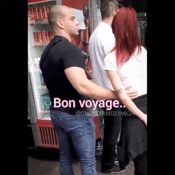 Breskvica dobila auto od dečka