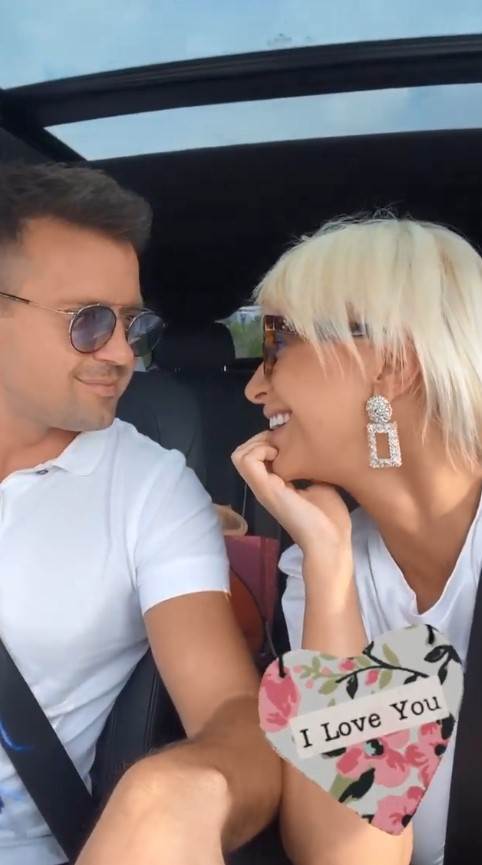 dusica jakovljevic decko cava poljubac