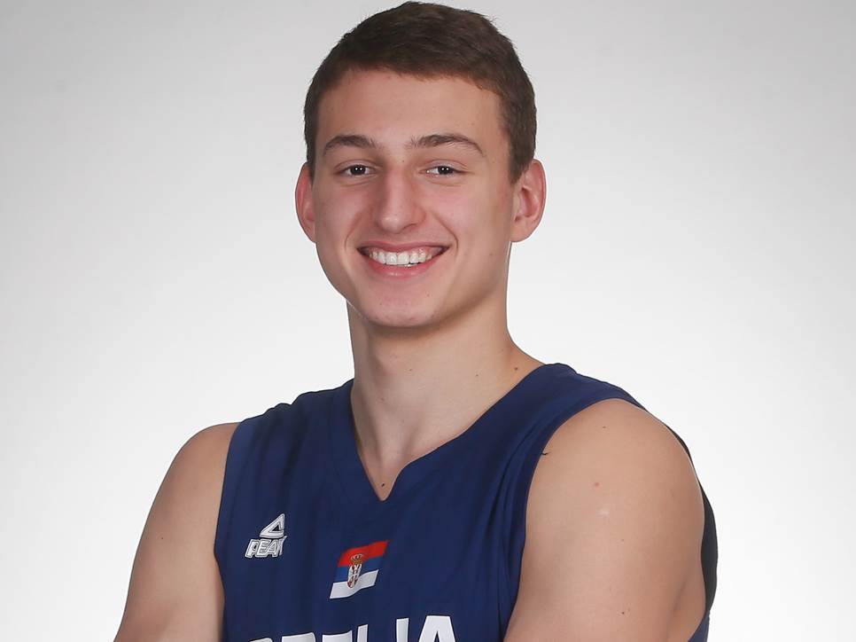 Nikola Jović na NBA draftu