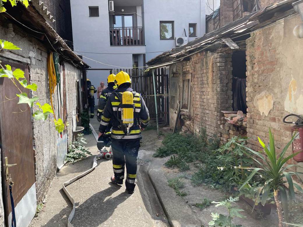 pozar skenderbegova beograd video