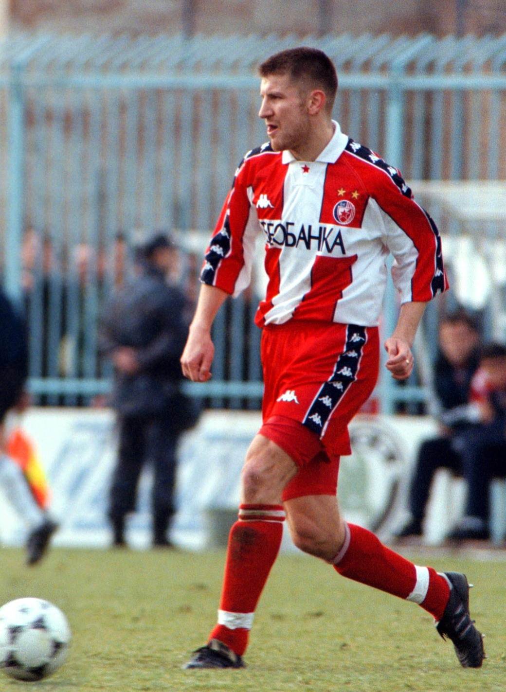 Novi dres Crvene zvezde kao retro Beobanka