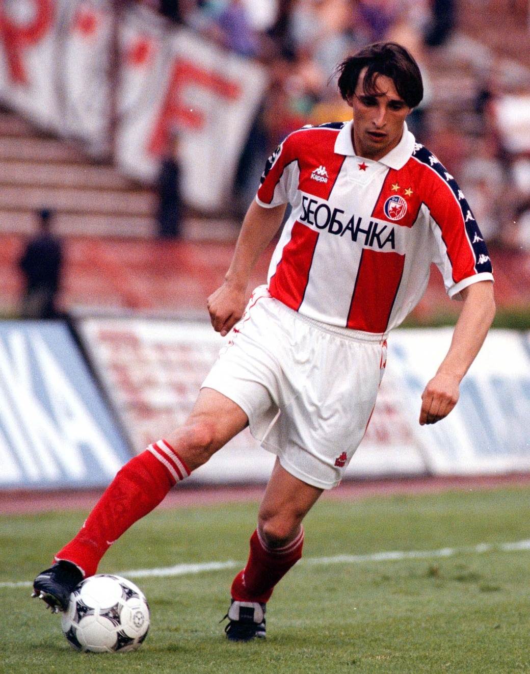 Novi dres Crvene zvezde kao retro Beobanka