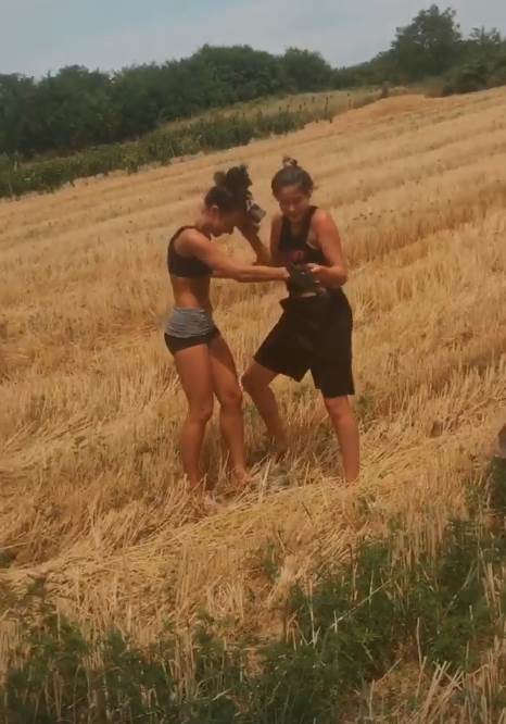 Paula i Monika otišle na selo