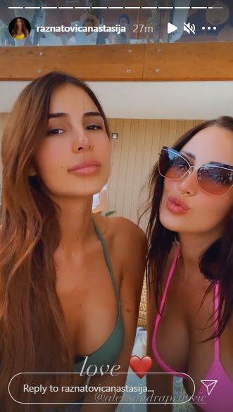 Aleksandra Prijović i Anastasija Ražnatović se snimale u bikinijima