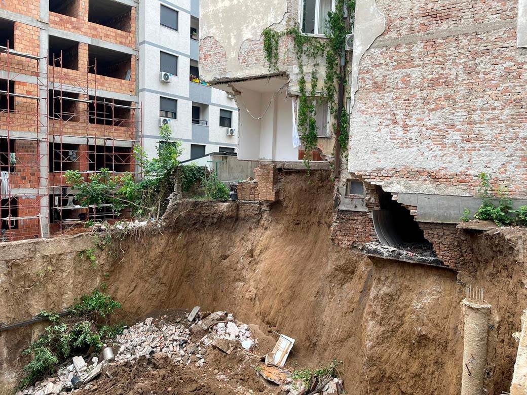 Novo urušavanje na zgradi u Vidovdanskoj