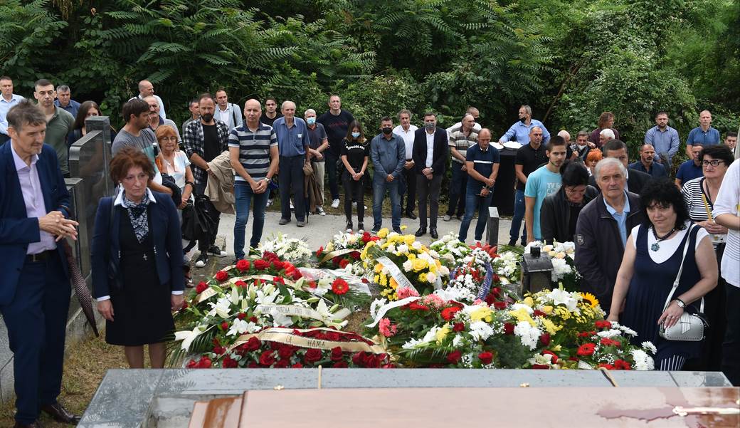 Vlade Divac na sahrani Radomira Antića