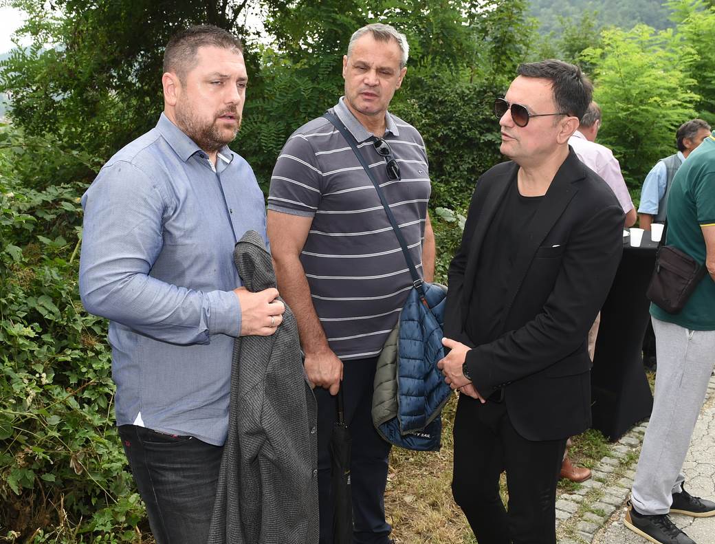 Vlade Divac na sahrani Radomira Antića