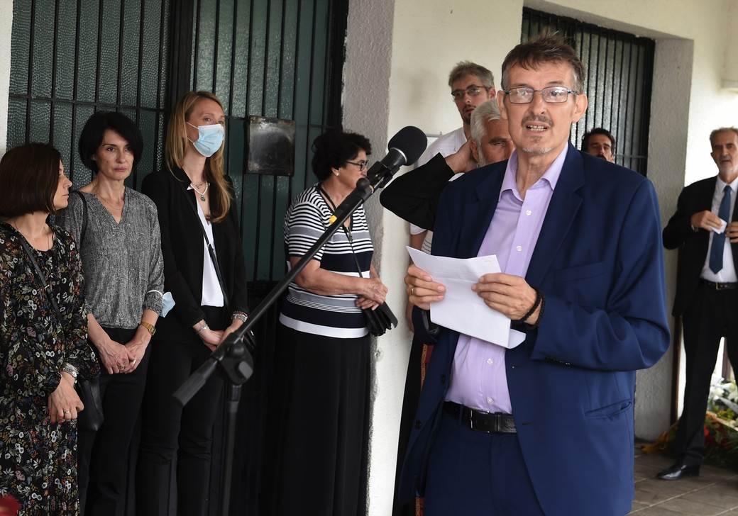 Vlade Divac na sahrani Radomira Antića