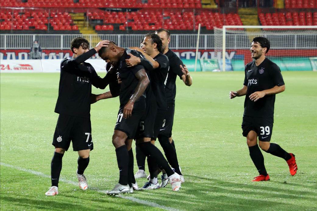 Rikardo Gomeš gol za Partizan protiv Proletera sa 20 metara