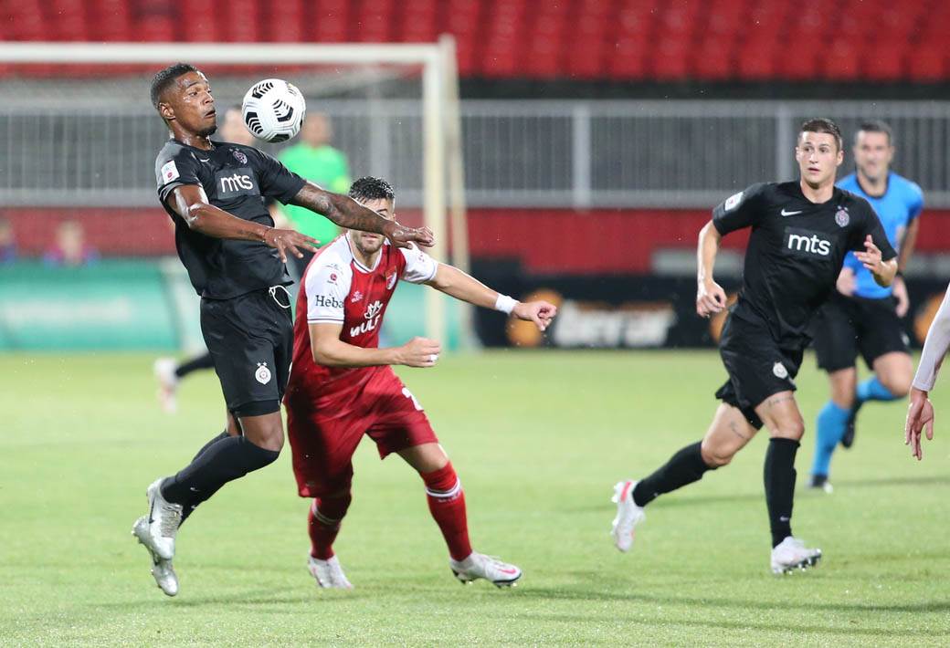 Rikardo Gomeš gol za Partizan protiv Proletera sa 20 metara