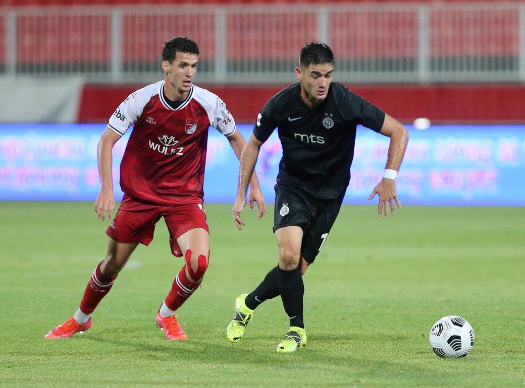 Rikardo Gomeš gol za Partizan protiv Proletera sa 20 metara