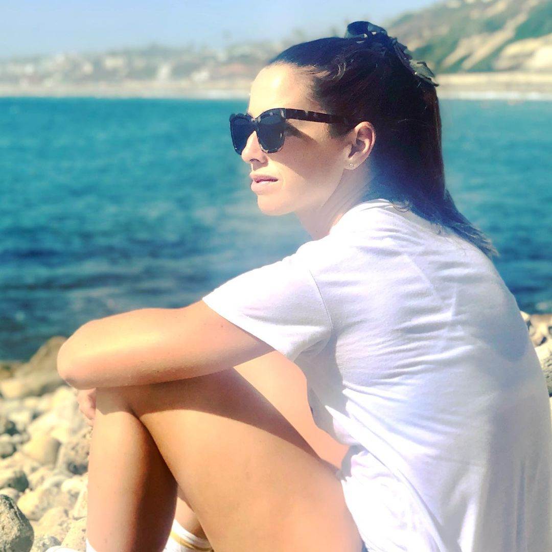 Odbojkašica prodaje gole slike za Božić