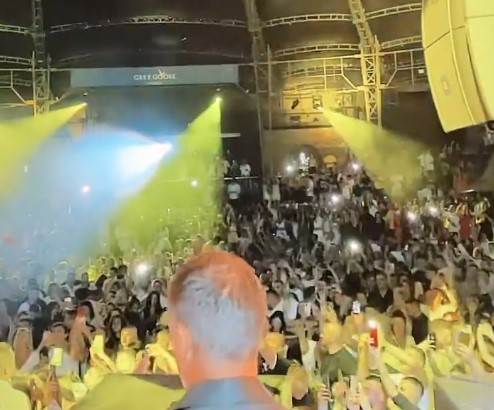 Viktor Živojinović s verenicom u provodu