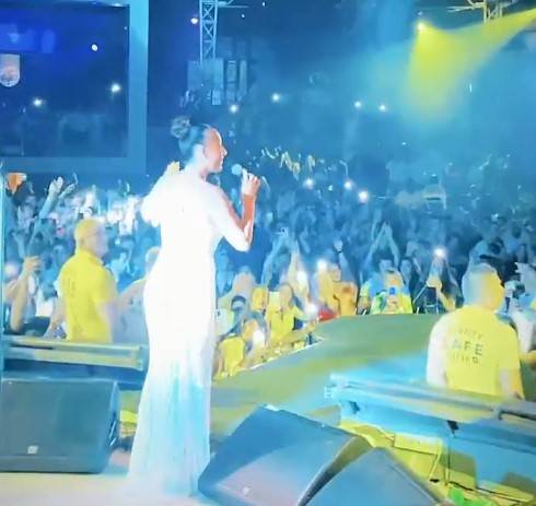 Viktor Živojinović s verenicom u provodu