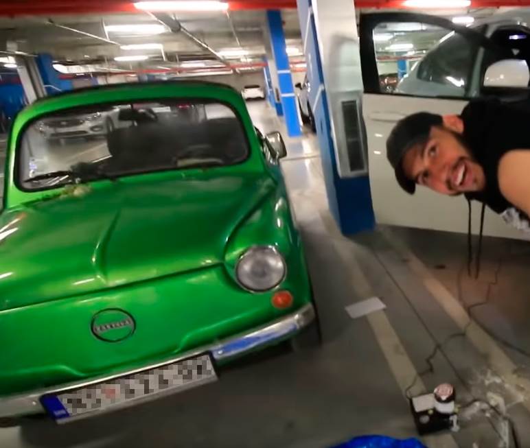 Kimi ispraznio vodu iz bazena s terase