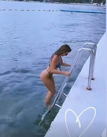 Anastasija Ražnatović u kupaćem