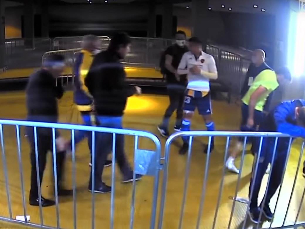 Tuča policije i igrača Boke juniors